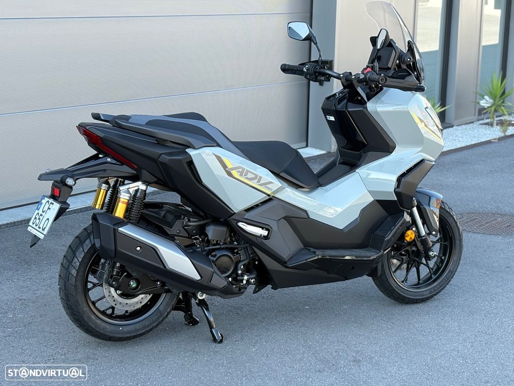 Honda ADV - 8