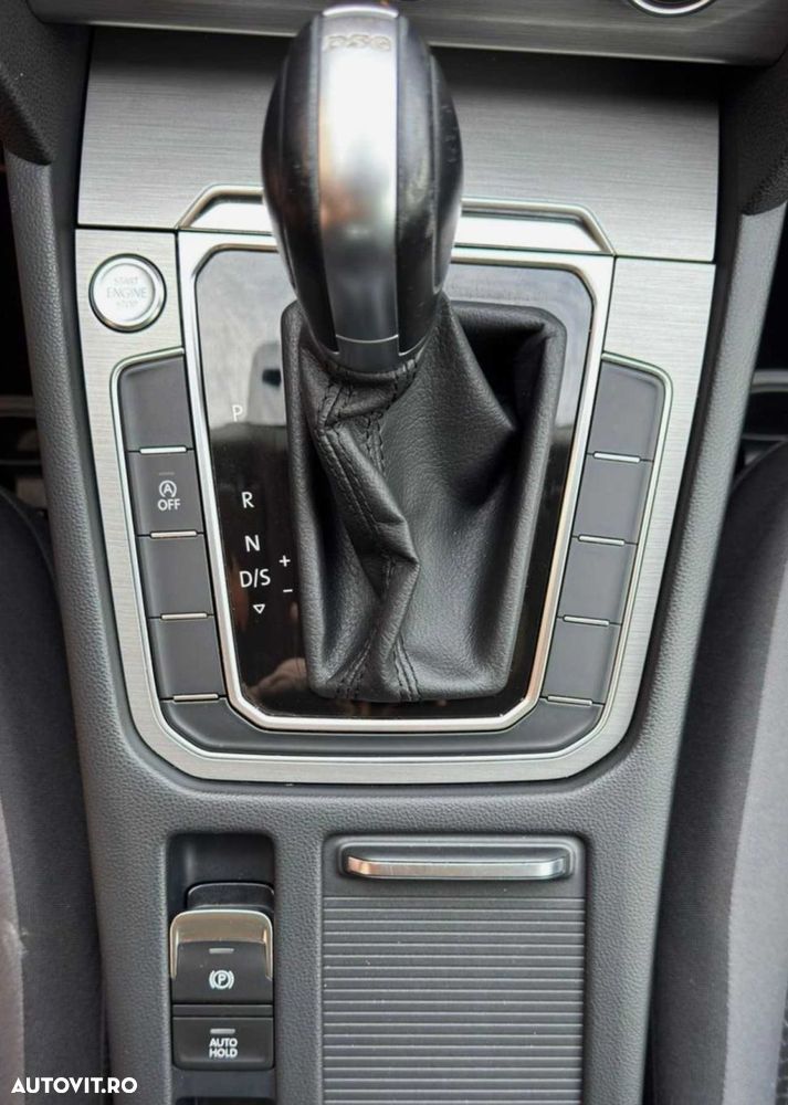 Volkswagen Passat - 25