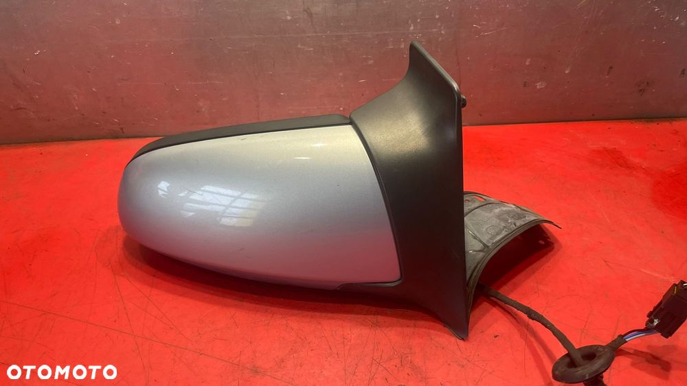 OPEL ZAFIRA A LUSTERKO PRAWE SREBRNE - 1