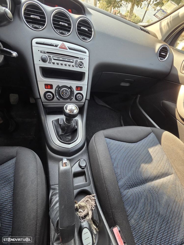 Peugeot 308 1.6 HDi Executive - 6