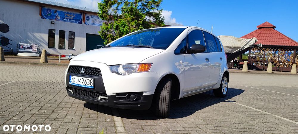 Mitsubishi Colt 1.3 Inform - 17