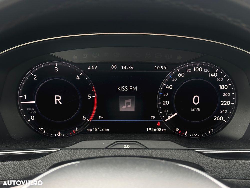 Volkswagen Passat 1.6 TDI SCR DSG Comfortline - 15