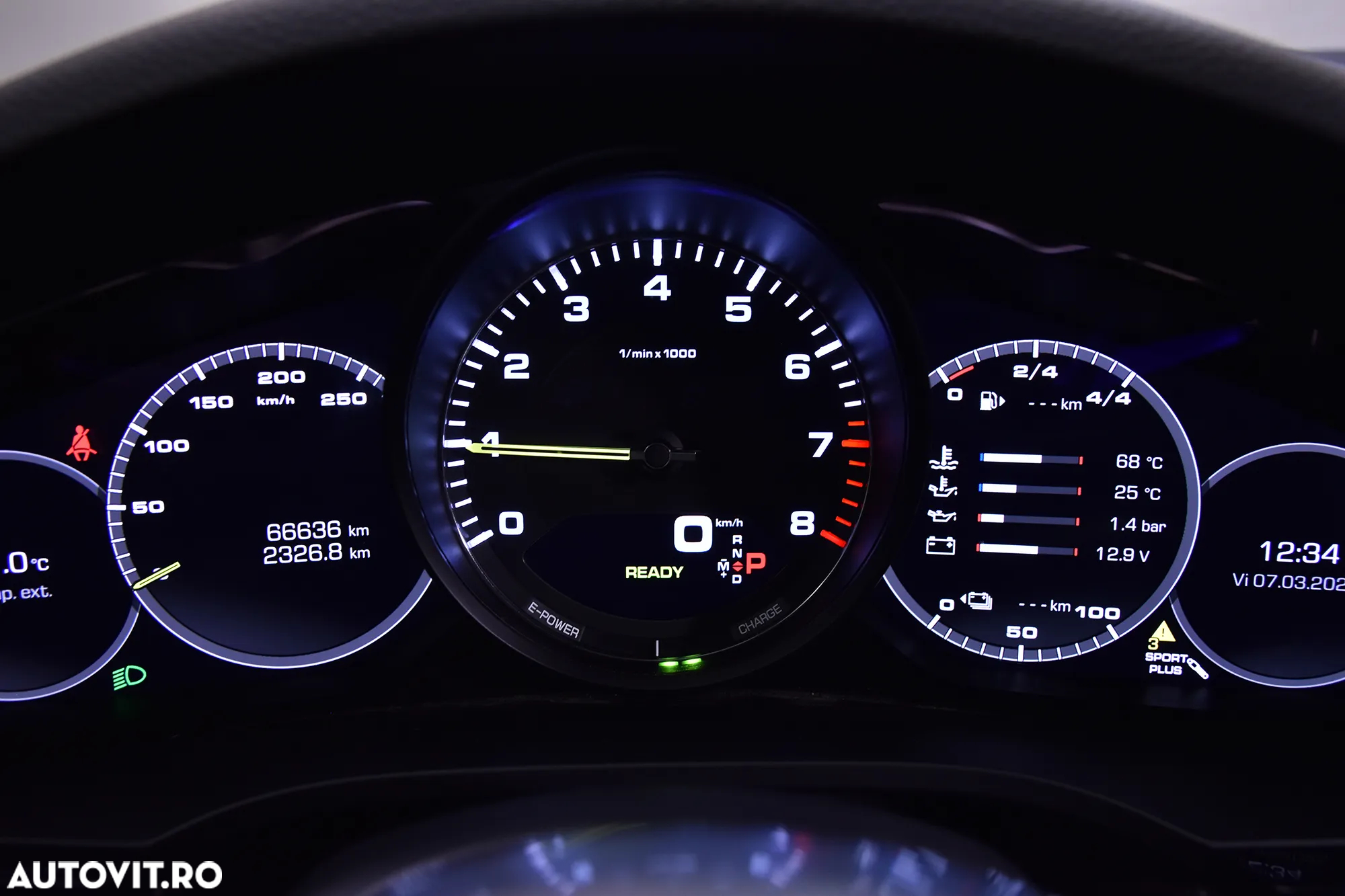 Porsche Cayenne - 10