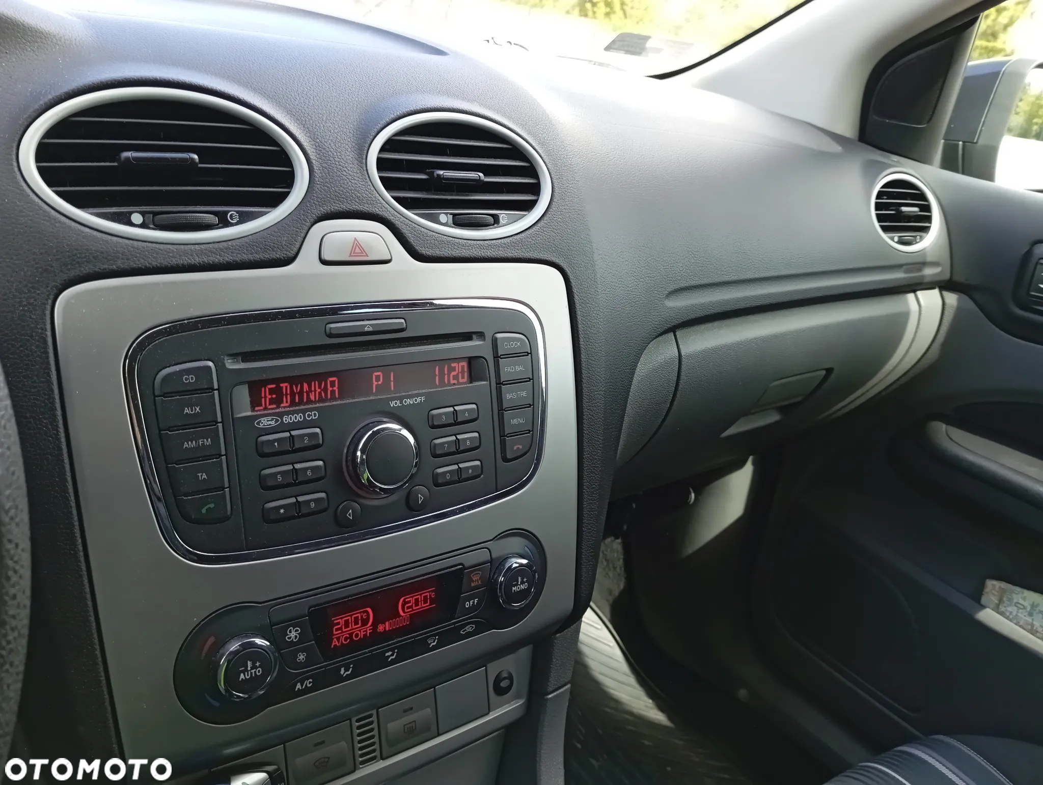 Ford Focus 1.6 TDCi cDPF Ambiente - 9
