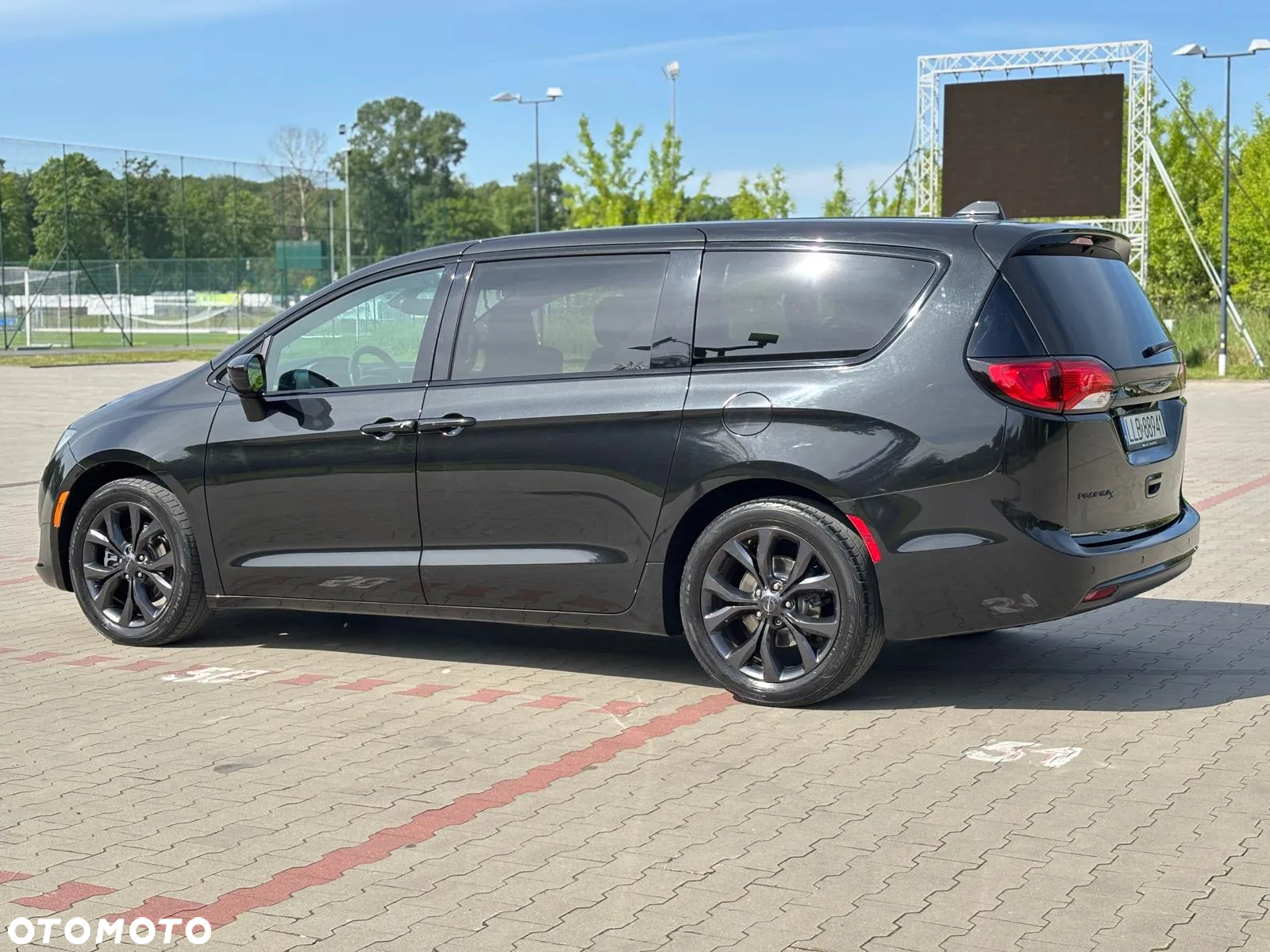 Chrysler Pacifica - 6