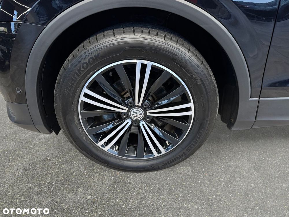 Volkswagen Tiguan - 11