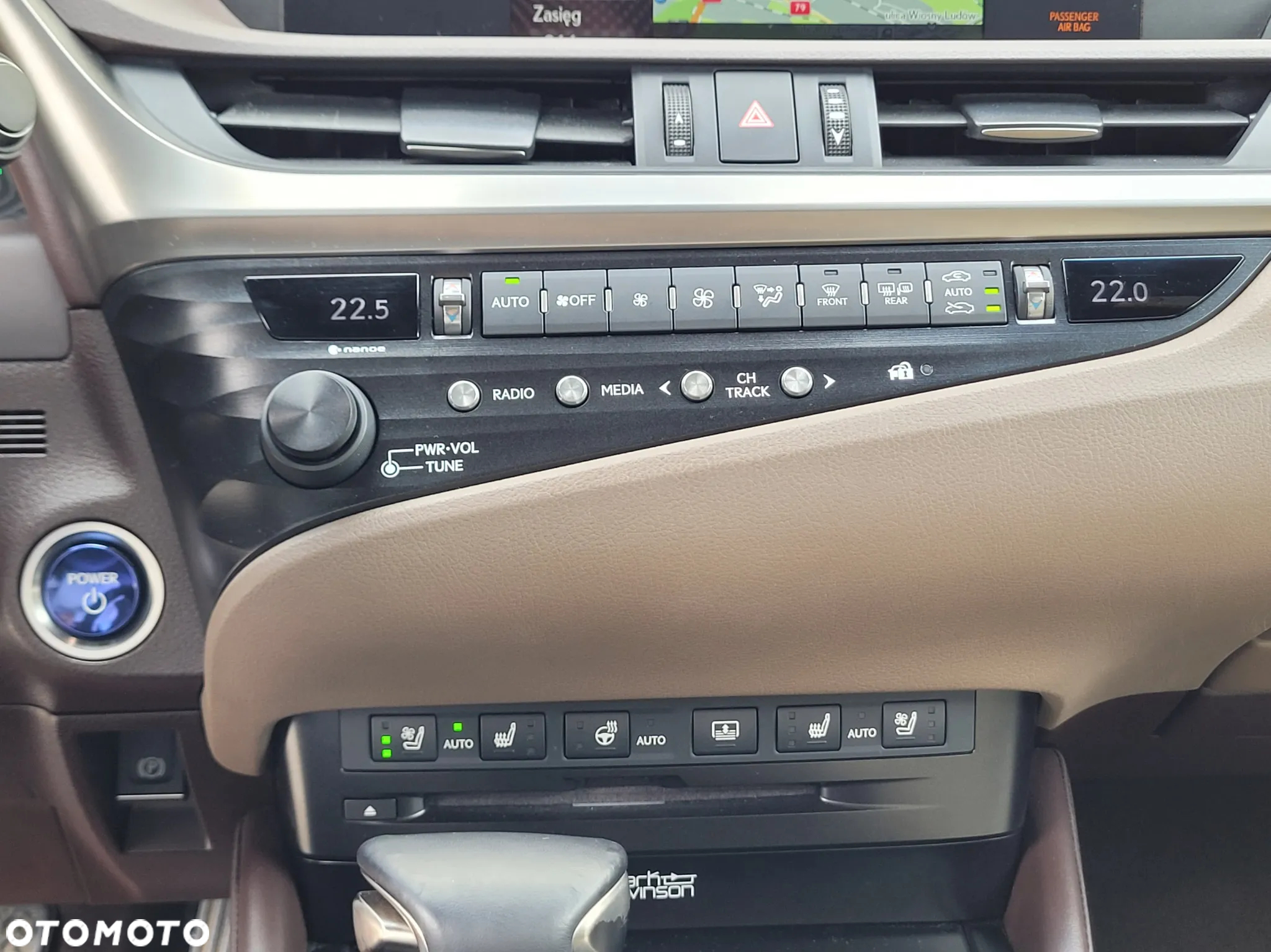 Lexus ES 300h Prestige - 19