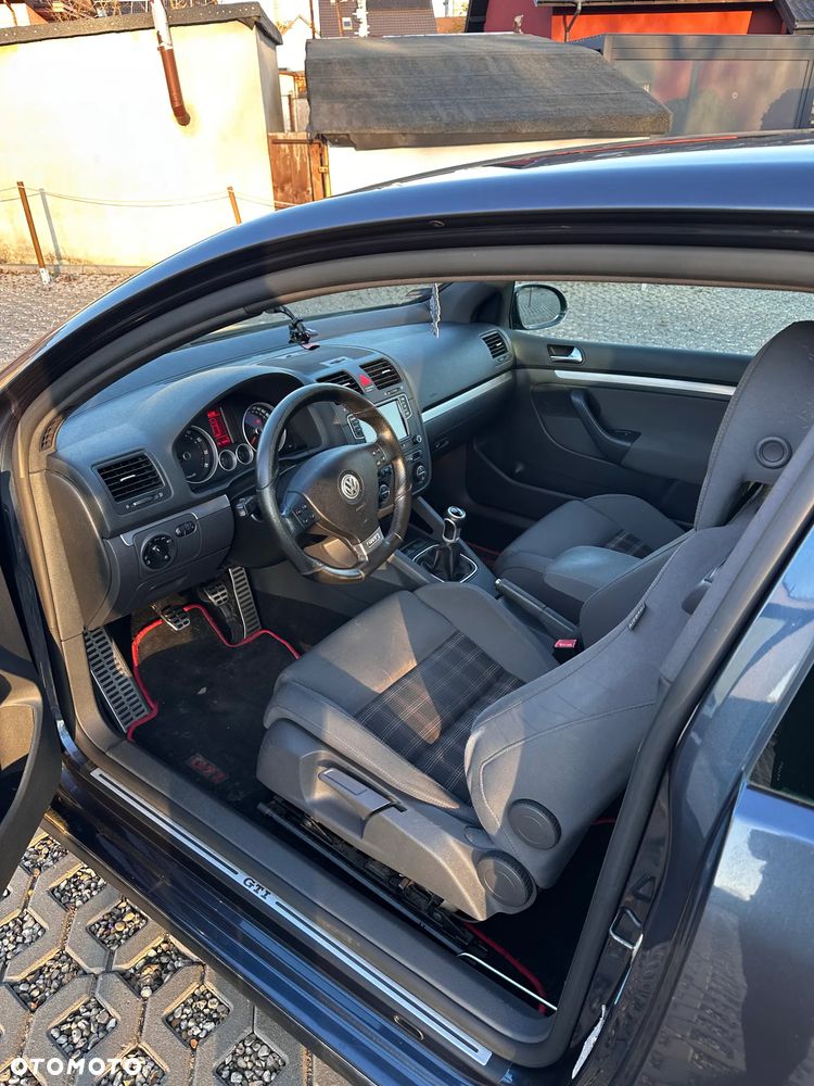 Volkswagen Golf 2.0 GTI - 7