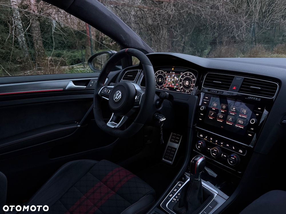 Volkswagen Golf 2.0 TSI GTI TCR DSG - 26
