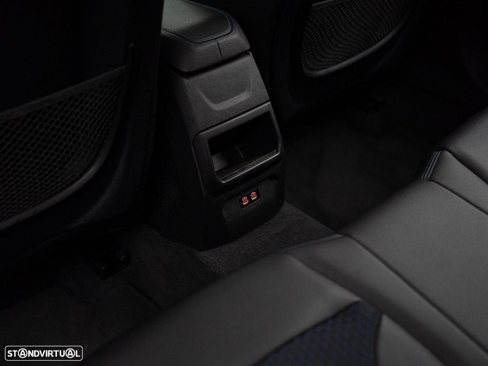 BMW 118 i Pack Desportivo M Auto - 43