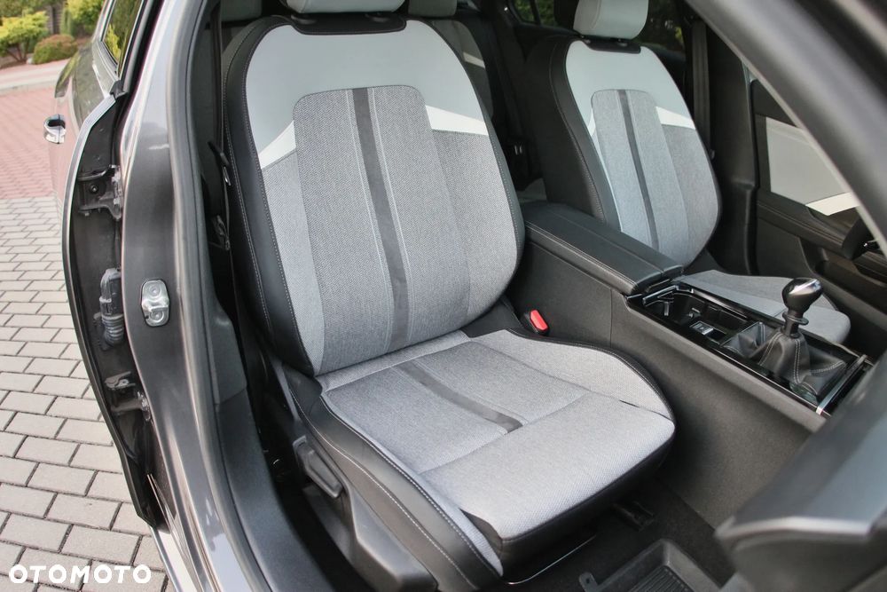 Opel Astra 1.2 Turbo Elegance - 20