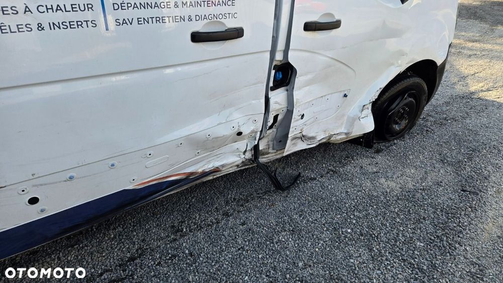 Nissan Interstar - 25