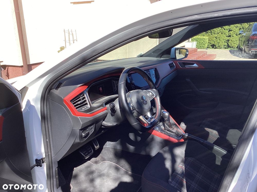 Volkswagen Polo 2.0 TSI DSG GTI - 7