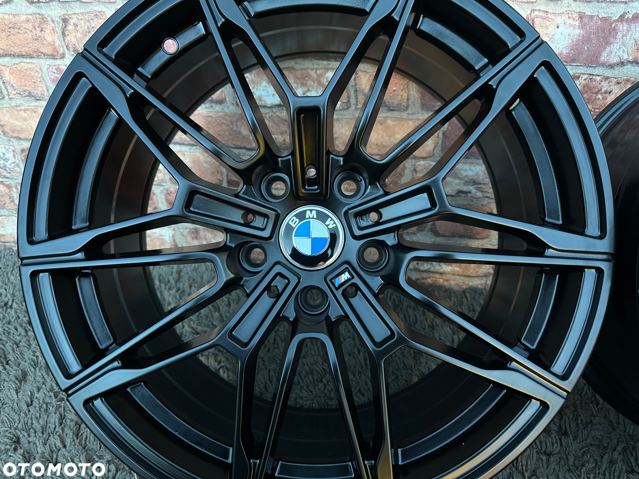NOWE alufelgi M pakiet 5x112 18 felgi 8j ET35 BMW seria 3 G20 G22 G30 G31 F44 G22 G23 G32 F39 G60 G01 X1 F48 G42 X2 U06 Active Tourer Z4 G29 xDrive Styling 930 czarne Japan Racing Carbonado Rubin - 6