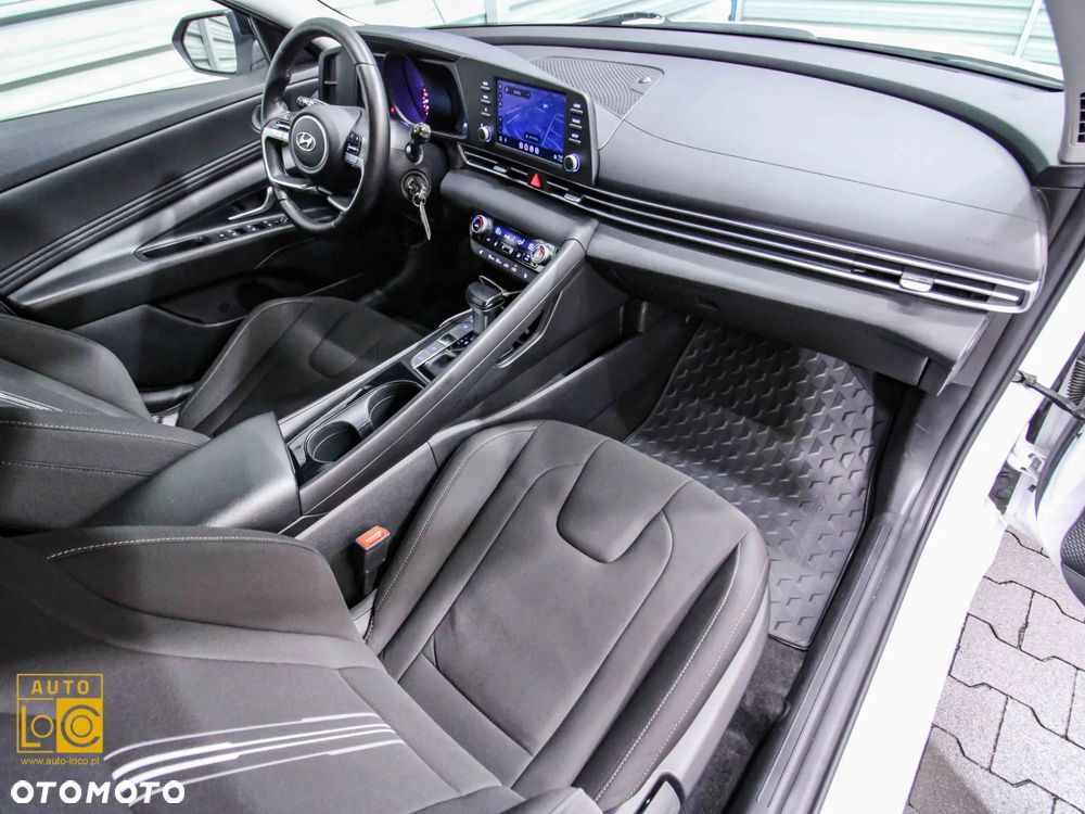 Hyundai Elantra 1.6 Executive CVT - 9