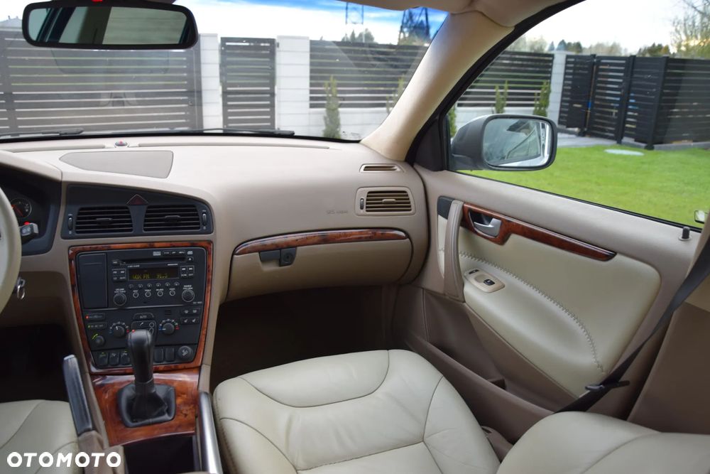 Volvo V70 2.5T AWD Summum - 32