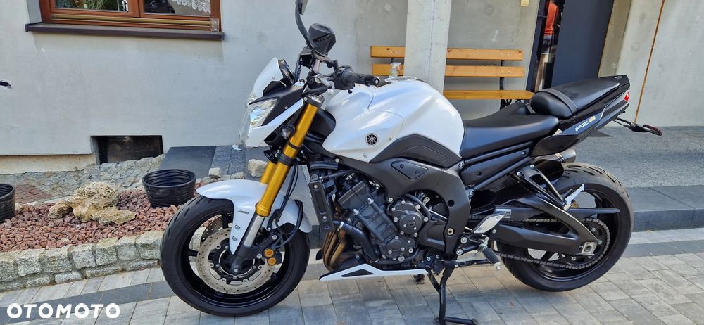 Yamaha FZ8 - 11