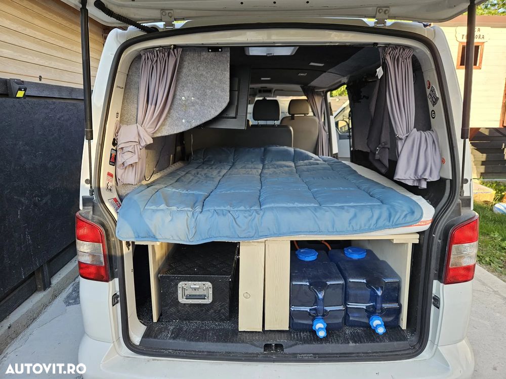 Volkswagen Caravelle - 13