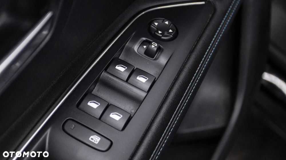 Peugeot 3008 1.6 PureTech Hybrid PHEV Allure S&S EAT8 - 35