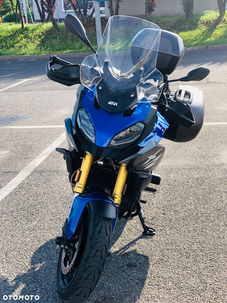 BMW XR - 2