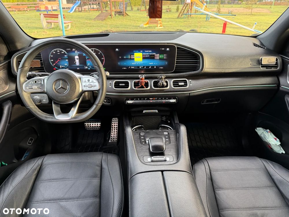 Mercedes-Benz GLS - 22