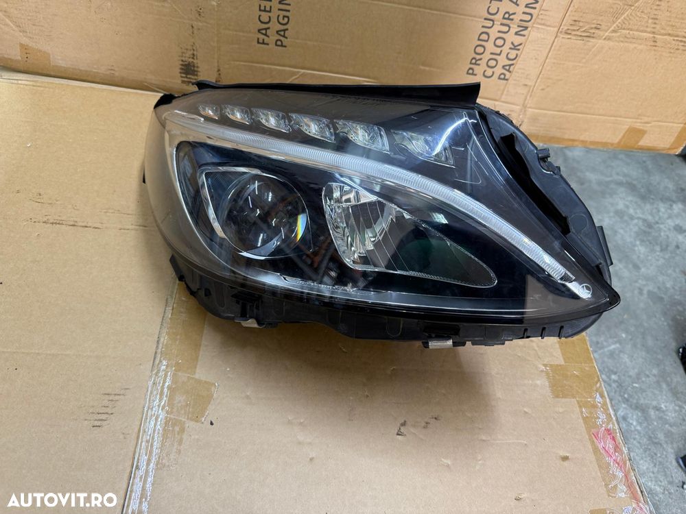 Far dreapta led cu defecte MERCEDES C-class W205 an 2014 cod A2058200661 - 1