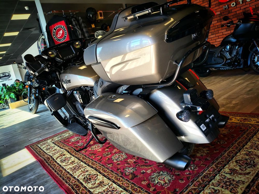 Indian Roadmaster - 4