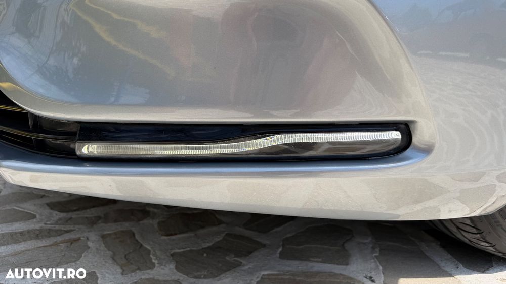 Volvo V40 D2 Momentum - 27