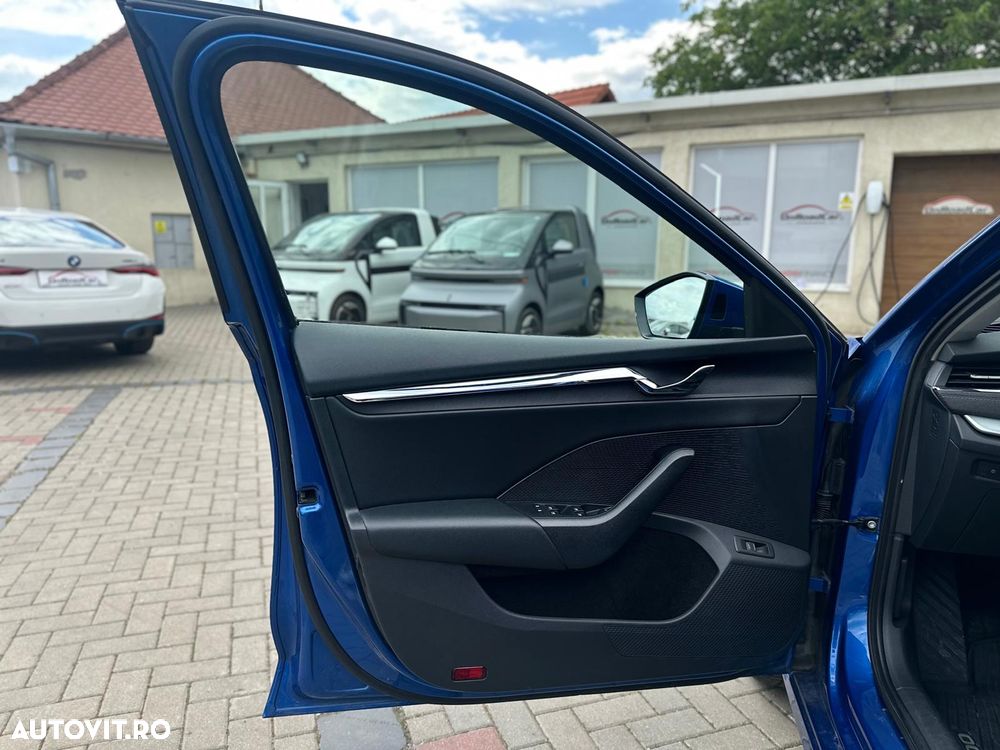 Skoda Octavia 2.0 TDI DSG Style - 35
