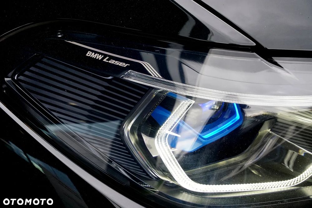 BMW X5 M M50i - 14