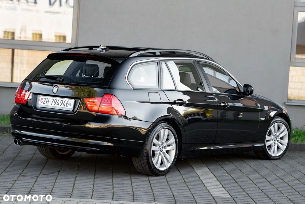 BMW Seria 3 325i xDrive Edition Lifestyle - 9