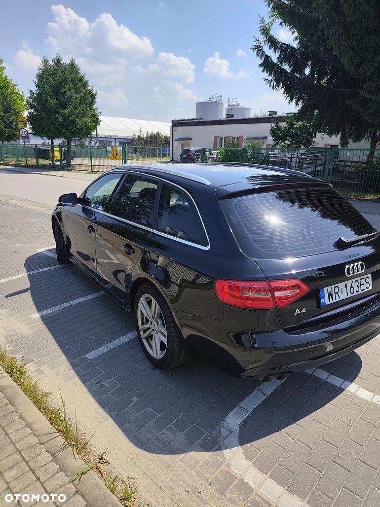 Audi A4 Avant 2.0 TDI DPF quattro S tronic Attraction - 4