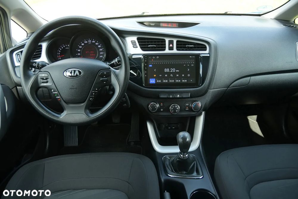 Kia Ceed 1.4 CVVT Spirit - 23