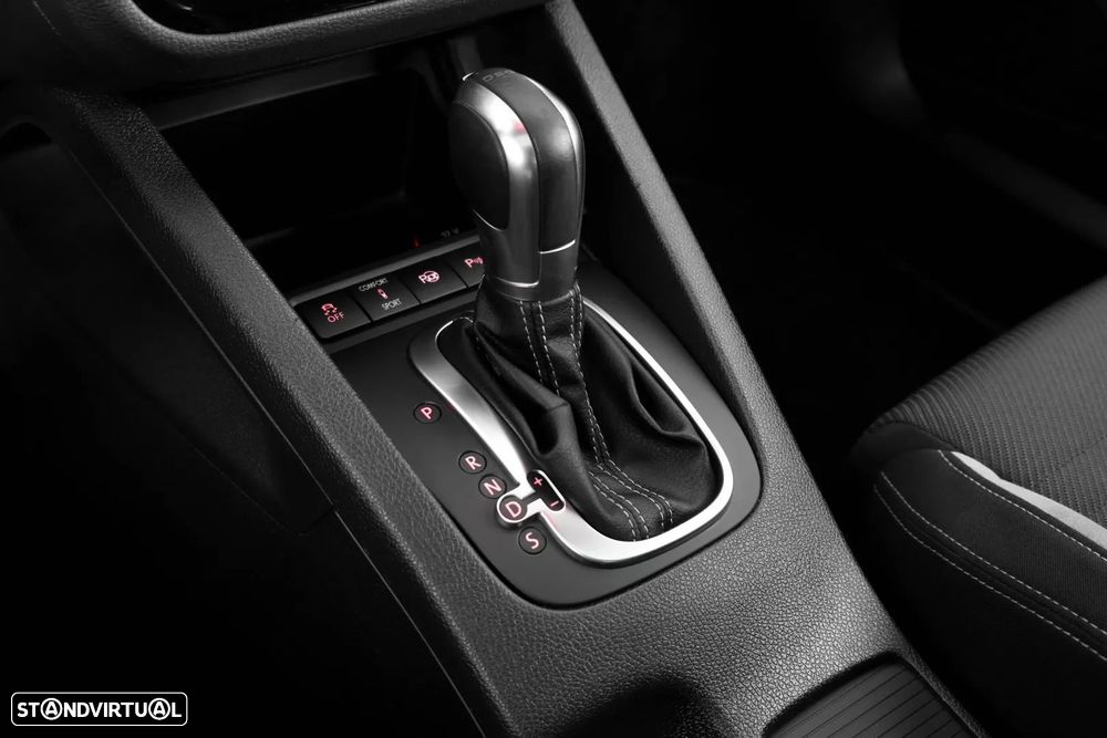 VW Scirocco 2.0 TDI Sport DSG - 10