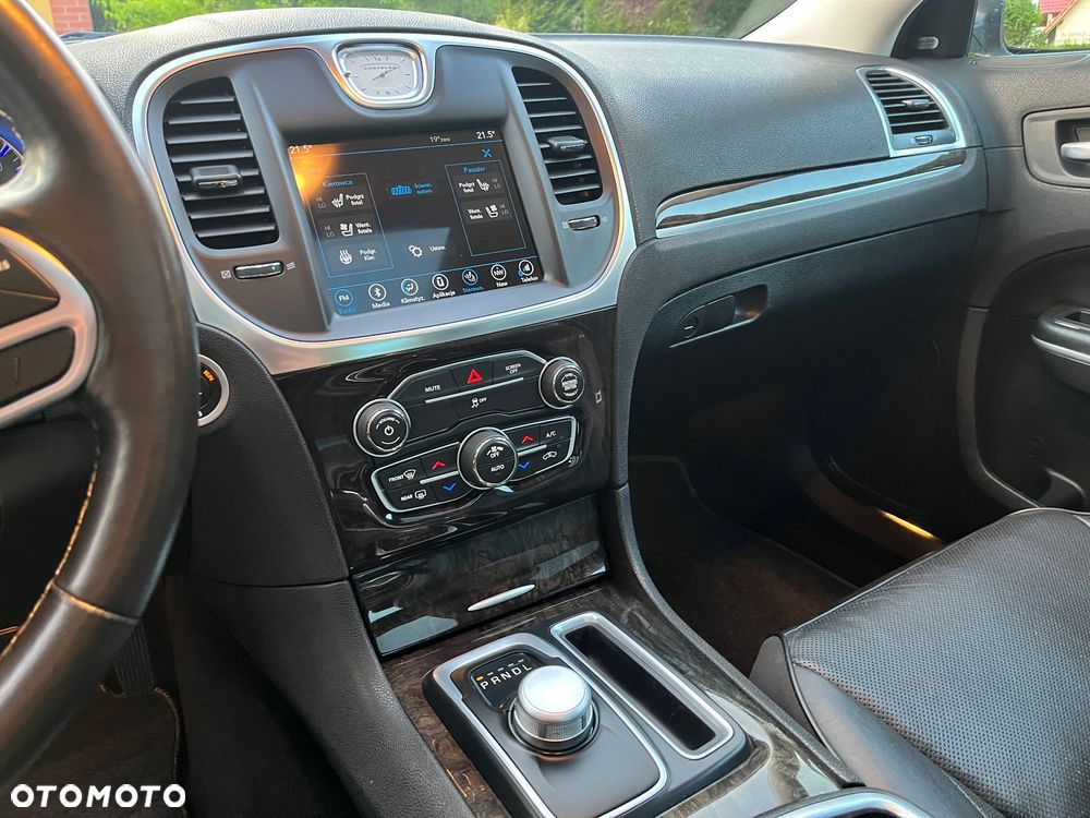 Chrysler 300C - 15