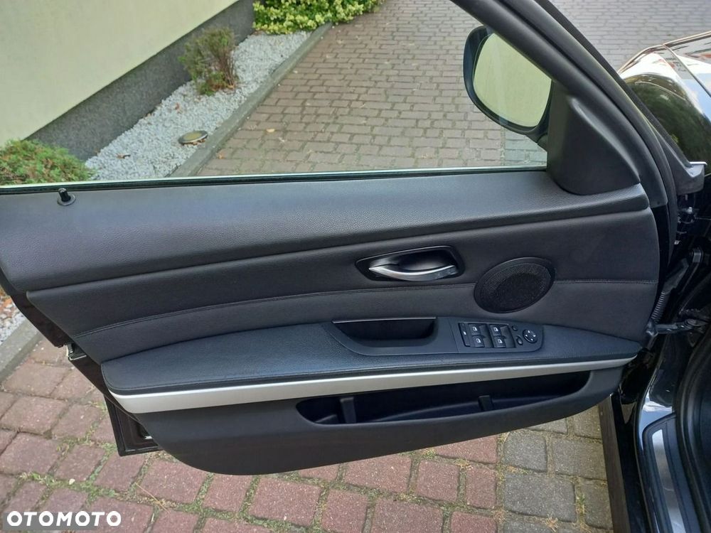 BMW Seria 3 - 26