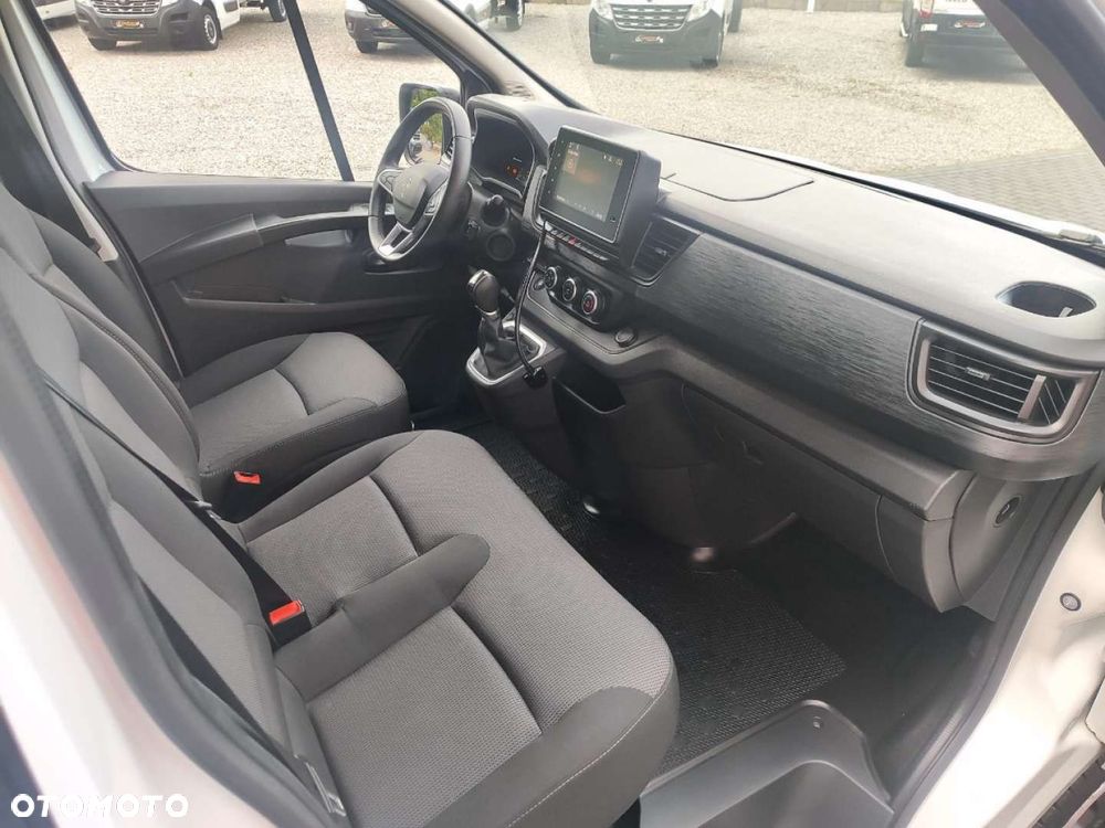 Renault Trafic - 10
