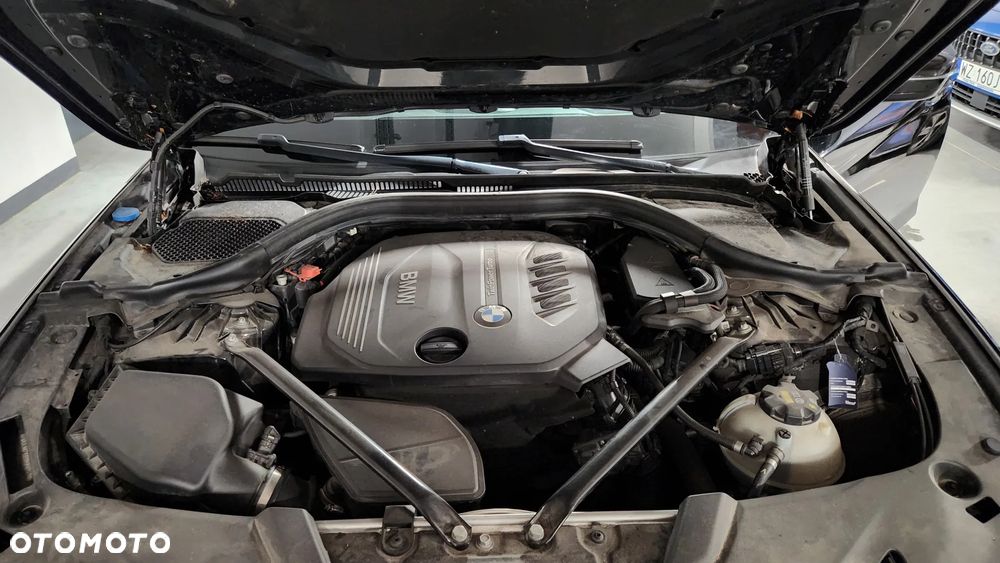 BMW Seria 5 520d Sport Line - 13