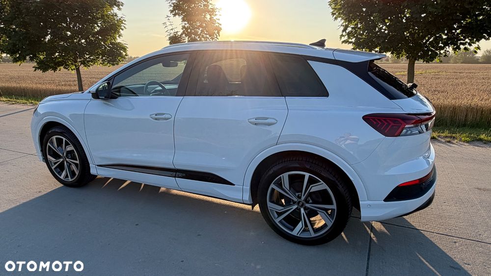 Audi Q4 e-tron - 9