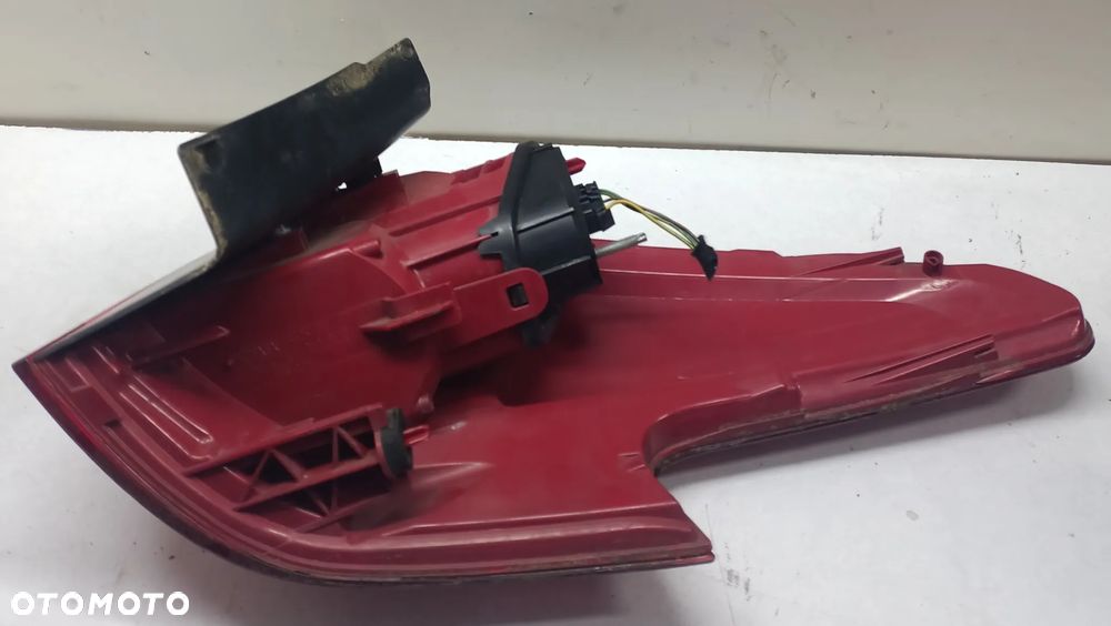LAMPA NAROŻNA LEWY ,PRAWY TYŁ-CITROEN C5 III/ KOMBI -2010rok / EUROPA - 5