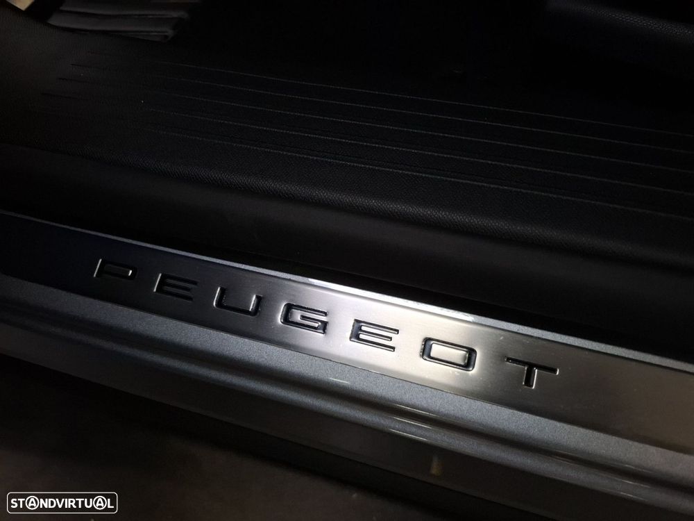 Peugeot 3008 1.2 Hybrid GT e-DCS6 - 30