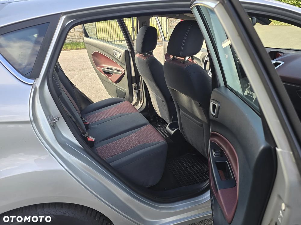 Ford Fiesta 1.4 Champions Edition - 7