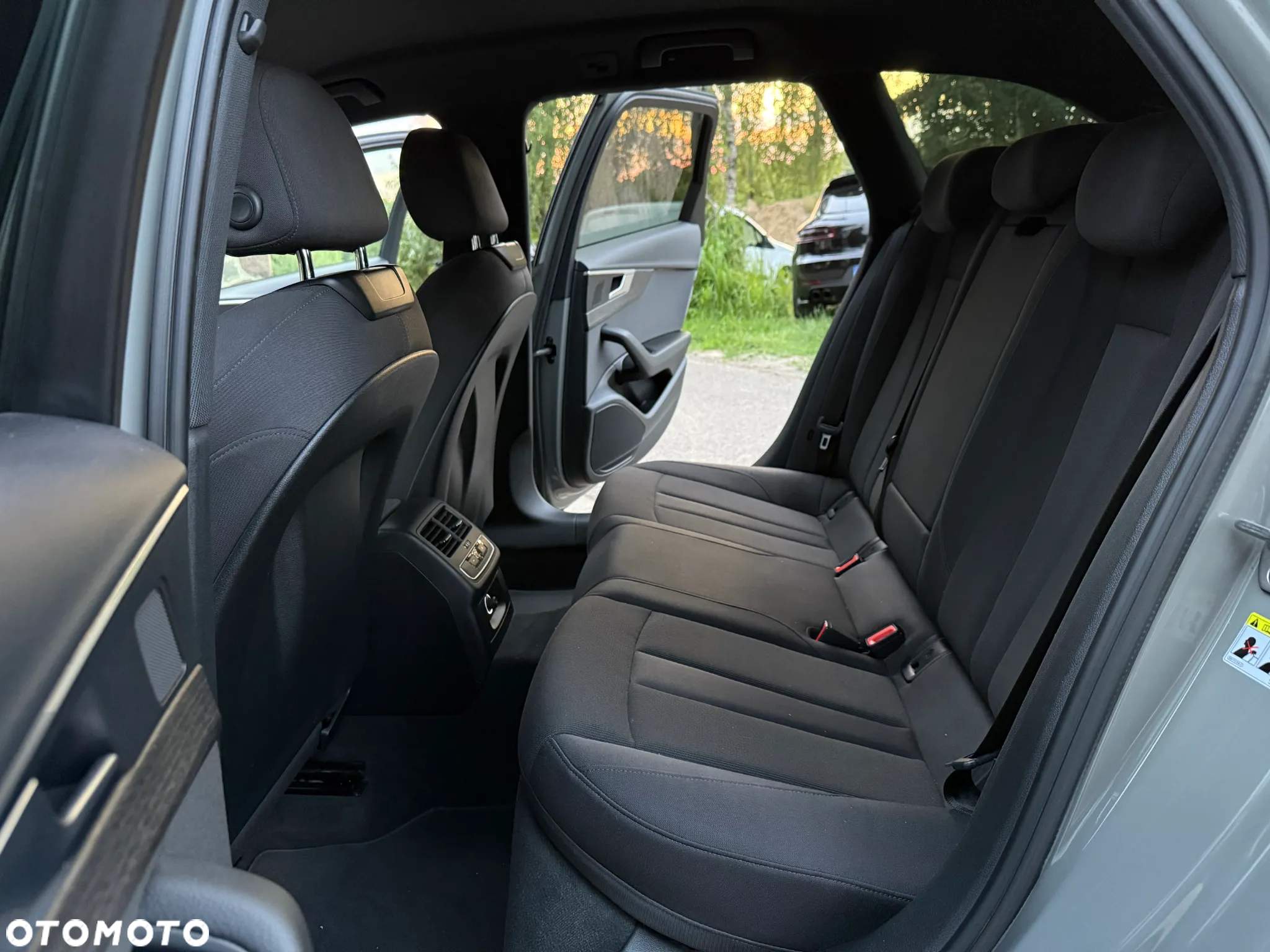Audi A4 Avant 40 TDI quattro S tronic S line - 24