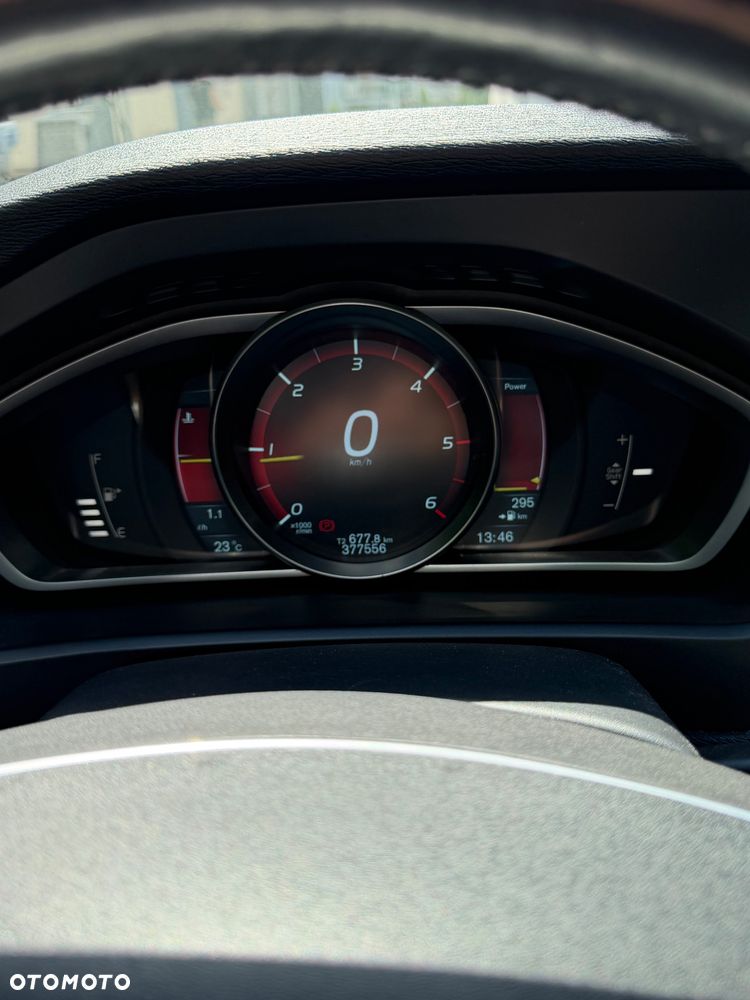 Volvo V40 Cross Country D2 Momentum - 18