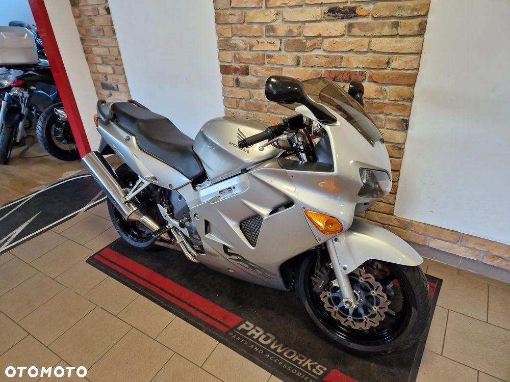 Honda VFR - 1