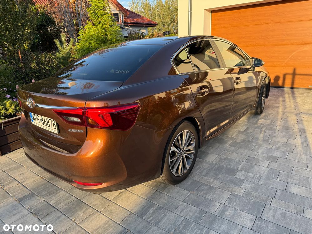 Toyota Avensis 1.8 Premium - 5
