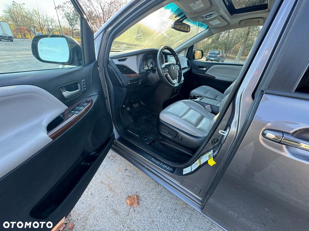 Toyota Sienna 3.5 V6 Limited AWD - 21
