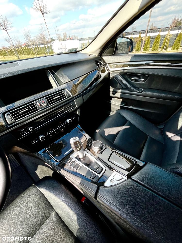 BMW Seria 5 530d Luxury Line - 26