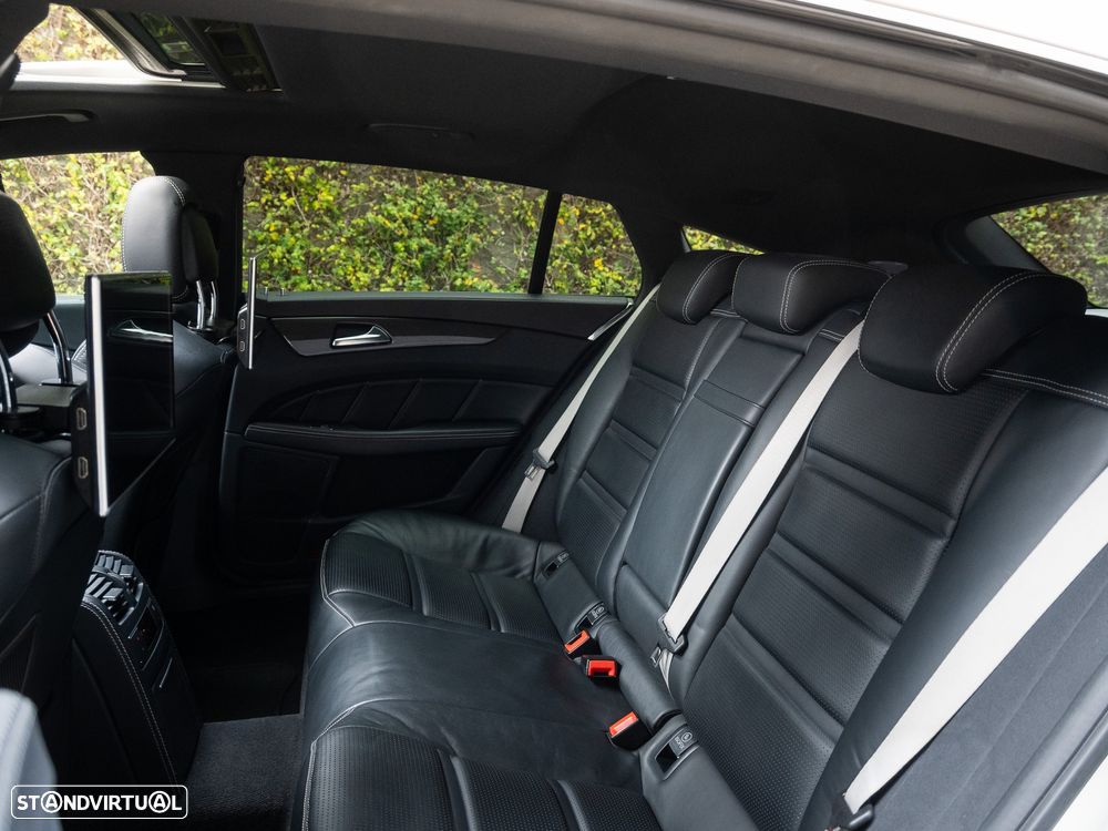 Mercedes-Benz CLS 63 AMG S Shooting Brake 4-Matic - 23