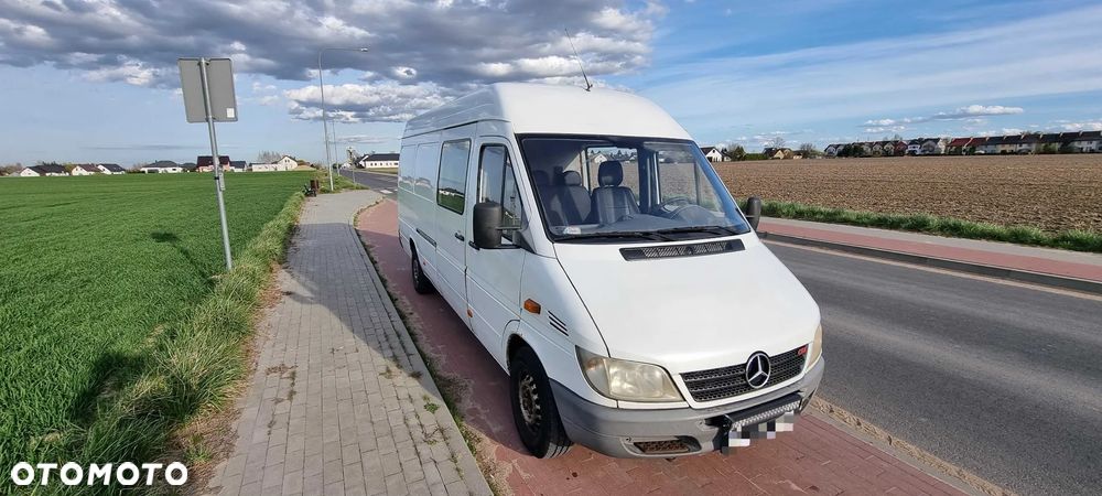 Mercedes-Benz SPRINTER - 2
